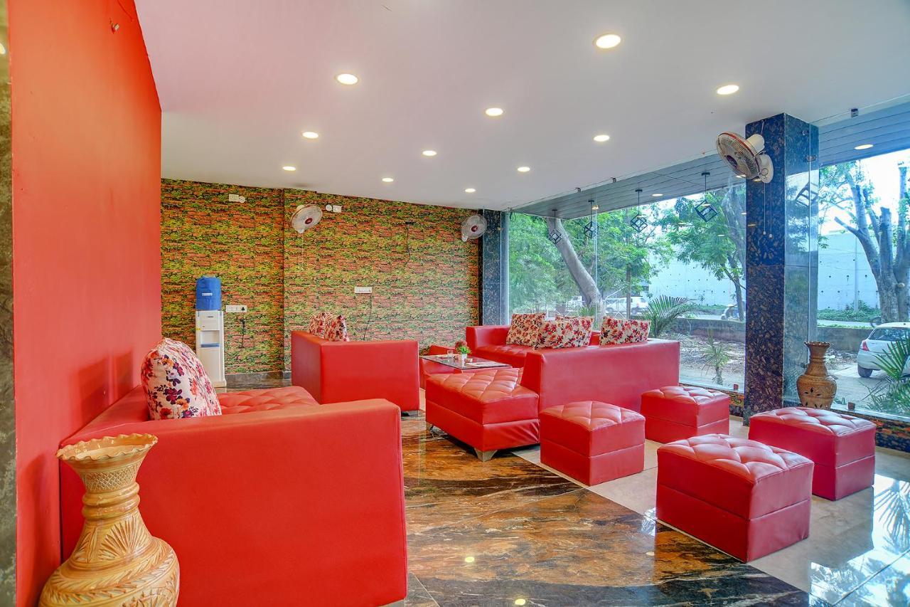 Fabhotel Rajat Crown Бопал Екстериор снимка